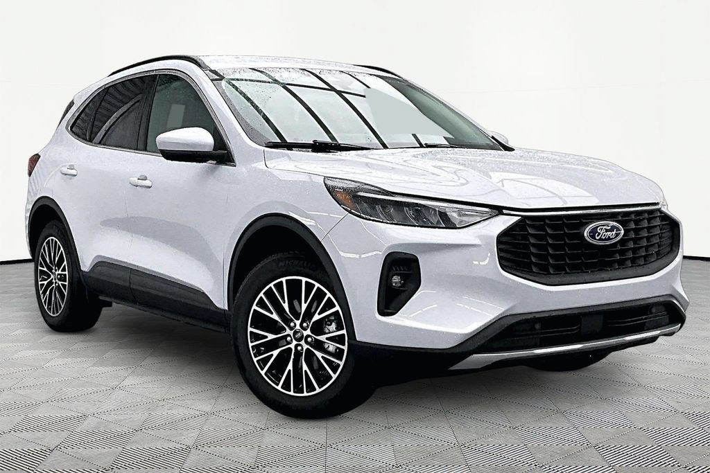Certified 2025 Ford Escape SE FWD image 12