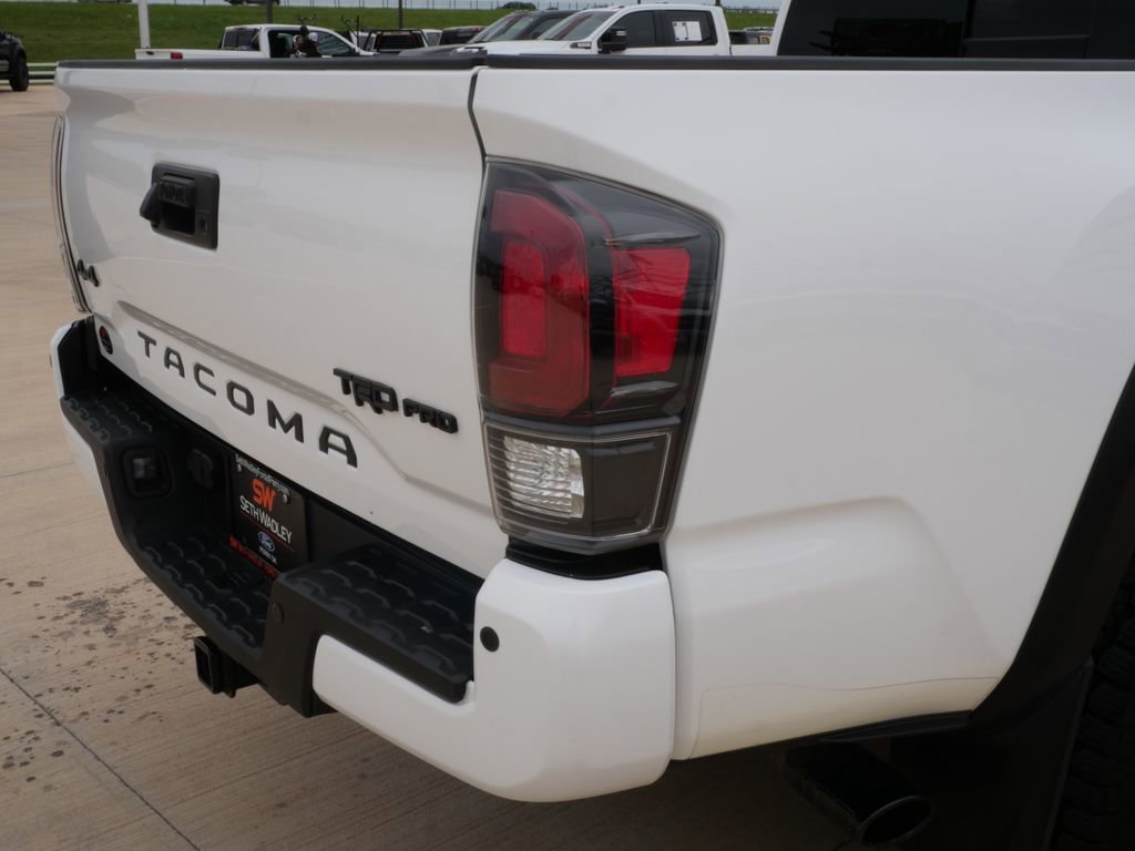 Used 2020 Toyota Tacoma TRD Pro AWD/4WD image 9