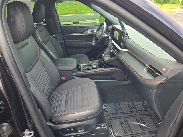 Certified 2025 Ford Explorer ST-Line w/ ST-Line Street Pack AWD/4WD image 7