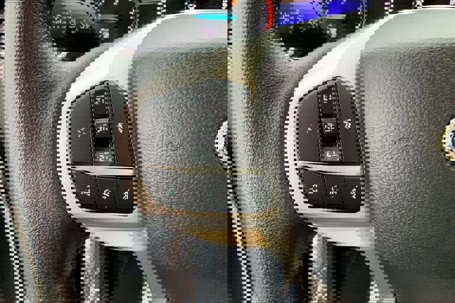 Certified 2022 Ford Explorer XLT w/ Equipment Group 202A image 22