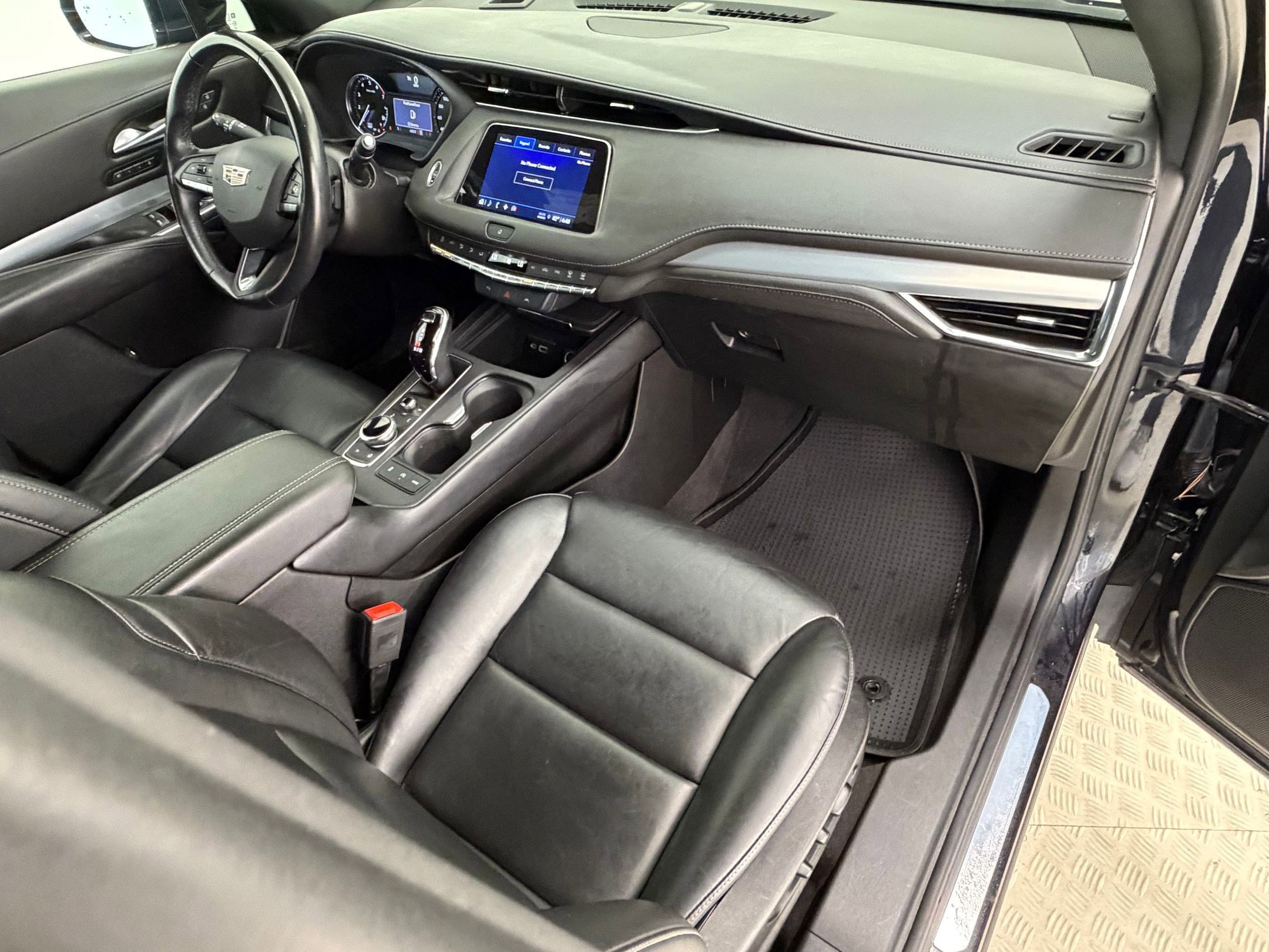 Used 2023 Cadillac XT4 Premium Luxury image 33