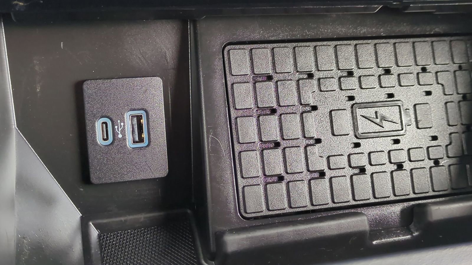 Certified 2023 Ford F150 Platinum w/ Equipment Group 701A High image 34