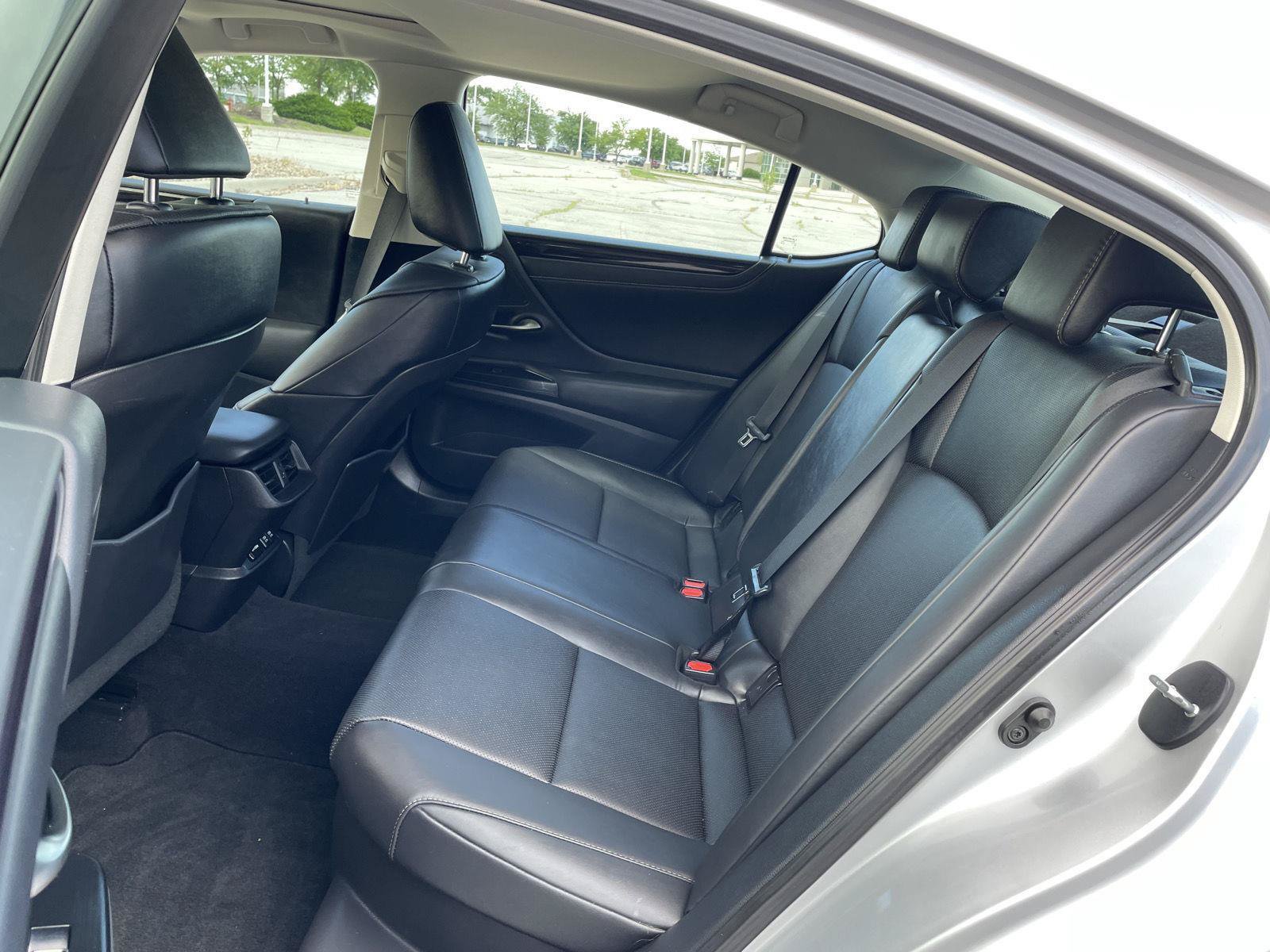 Used 2021 Lexus ES 300h w/ Premium Package FWD image 20