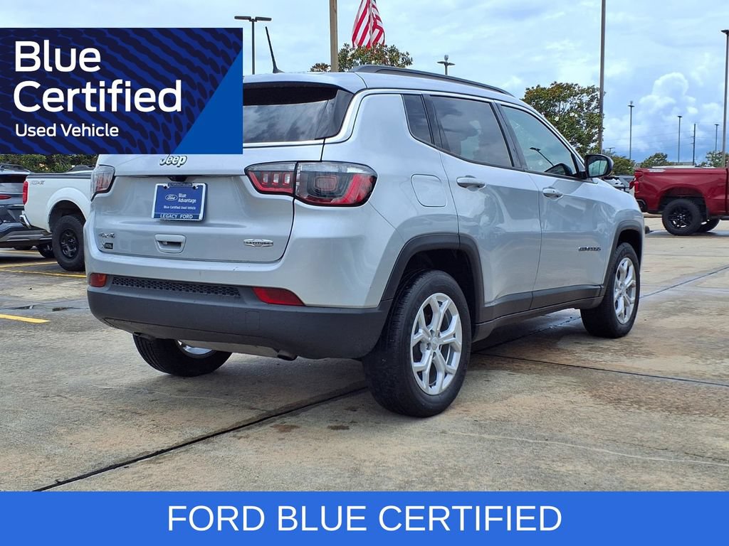 Used 2024 Jeep Compass Latitude AWD/4WD image 2
