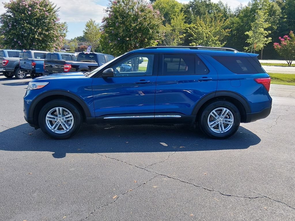 Certified 2023 Ford Explorer XLT w/ Equipment Group 202A RWD image 7