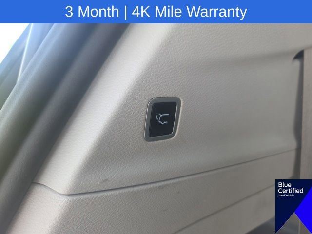Used 2023 Chrysler Pacifica Touring-L FWD image 15