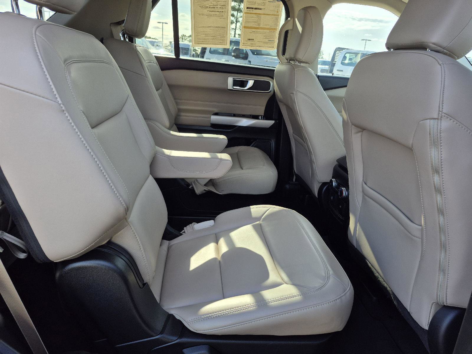 Certified 2022 Ford Explorer XLT w/ Equipment Group 202A image 26
