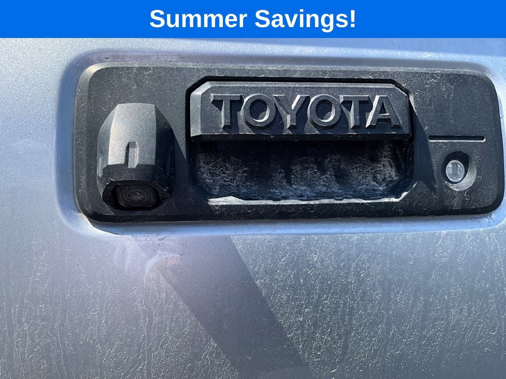 Used 2018 Toyota Tacoma SR5 AWD/4WD image 18