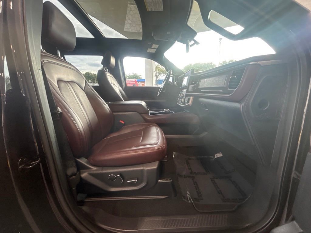 Certified 2024 Ford Expedition Limited image 24