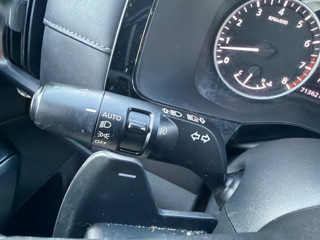 Used 2022 Nissan Pathfinder SL AWD/4WD image 47