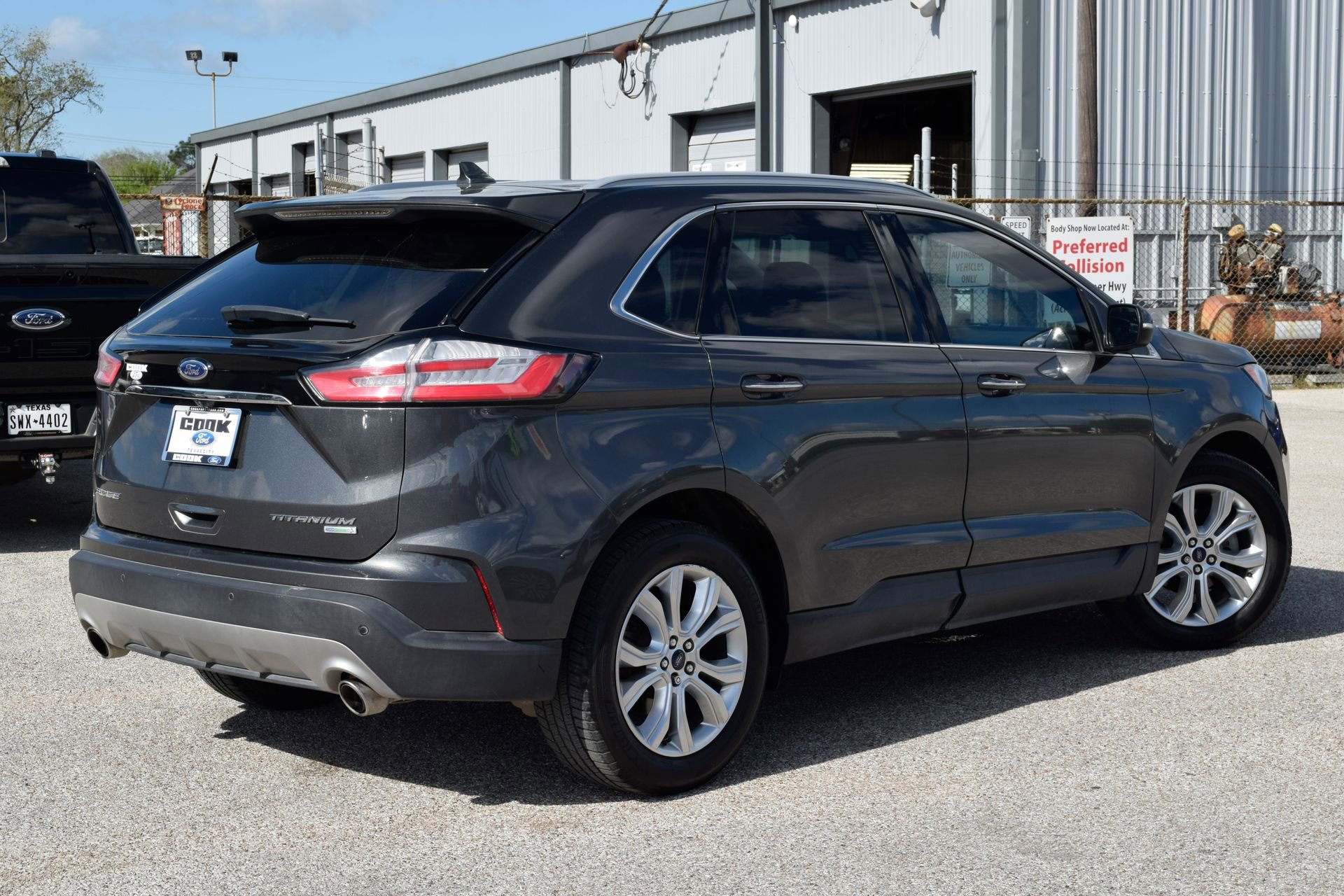 Certified 2020 Ford Edge Titanium image 6