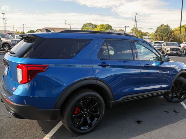Certified 2023 Ford Explorer ST w/ Equipment Group 401A AWD/4WD image 4
