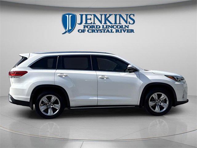 Used 2017 Toyota Highlander Limited image 7