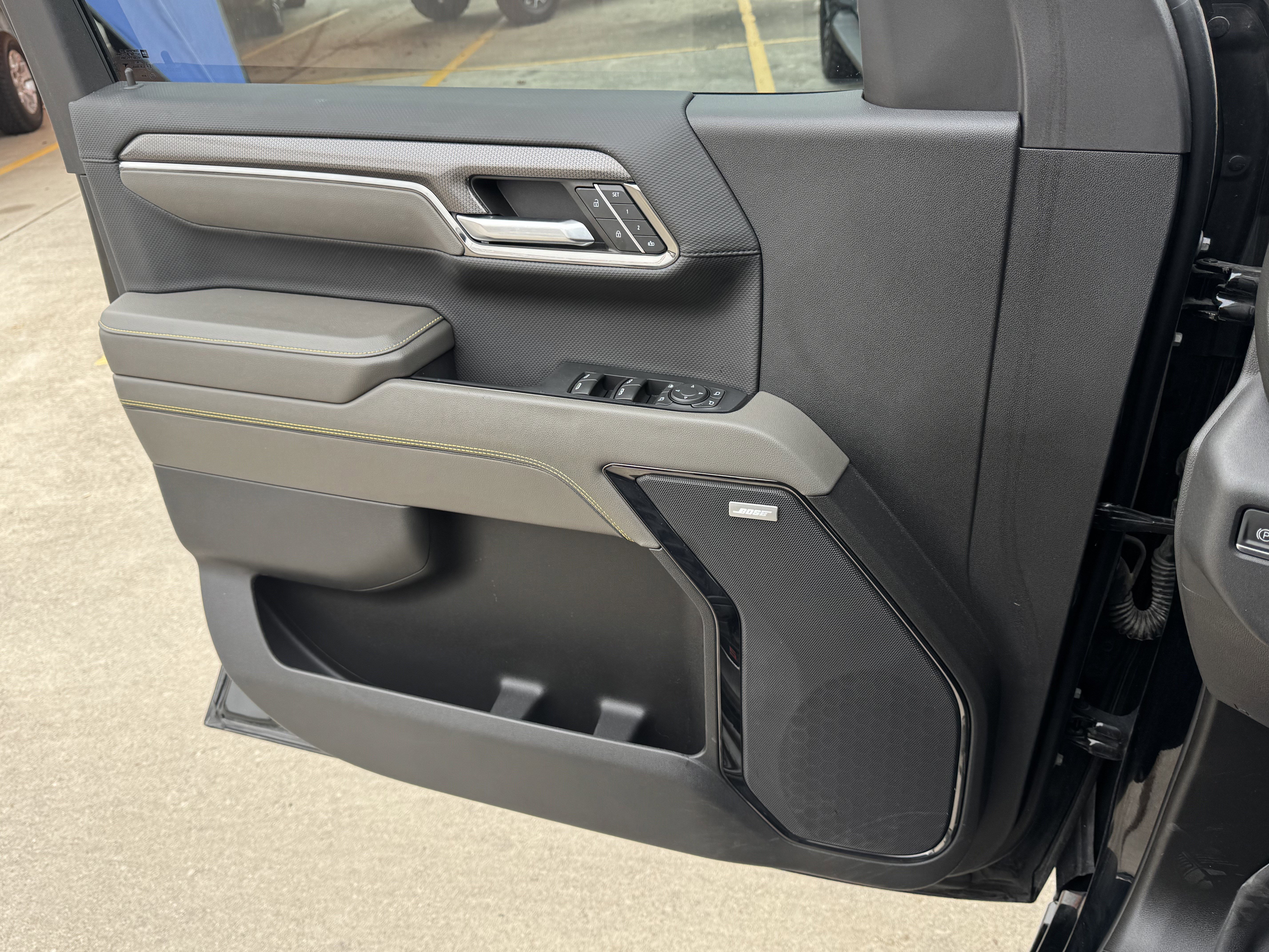 Used 2024 Chevrolet Silverado 1500 ZR2 w/ Technology Package image 25