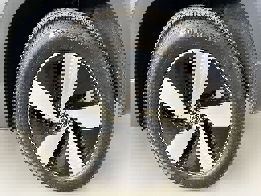 Used 2024 Volkswagen Taos S image 11