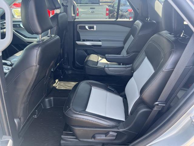 Certified 2022 Ford Explorer XLT w/ Equipment Group 202A image 17