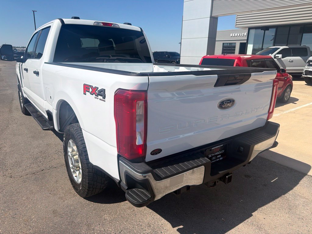 Certified 2025 Ford F250 XLT w/ FX4 Off-Road Package AWD/4WD image 3