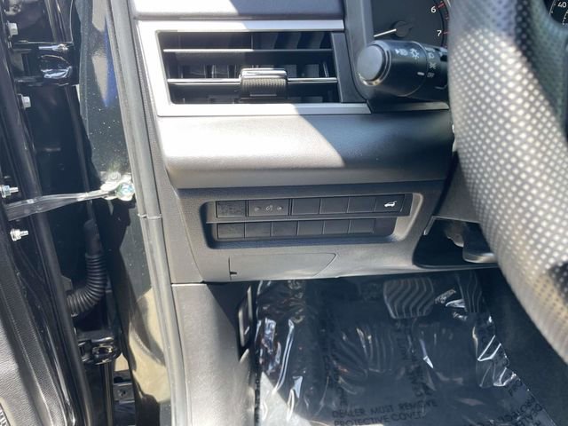 Used 2023 Mitsubishi Outlander SE FWD image 14