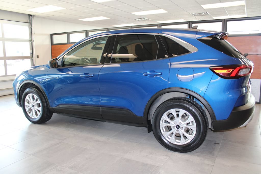 Certified 2023 Ford Escape Active AWD/4WD image 8