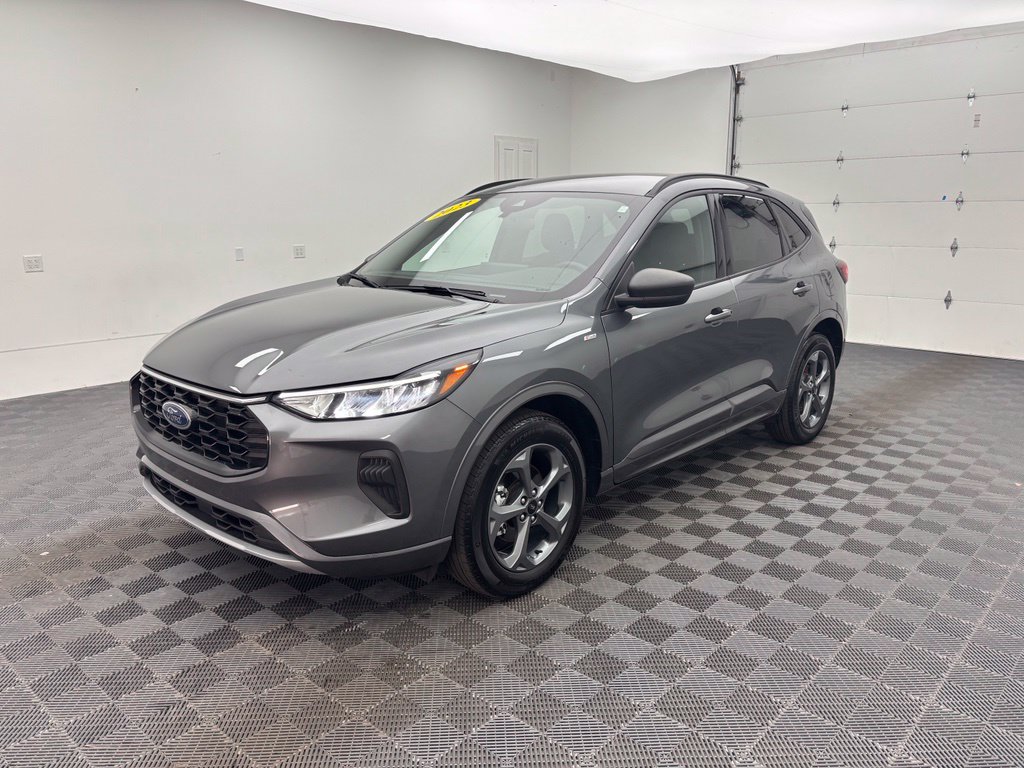 Certified 2023 Ford Escape ST-Line w/ Tech Pack #1 AWD/4WD image 14