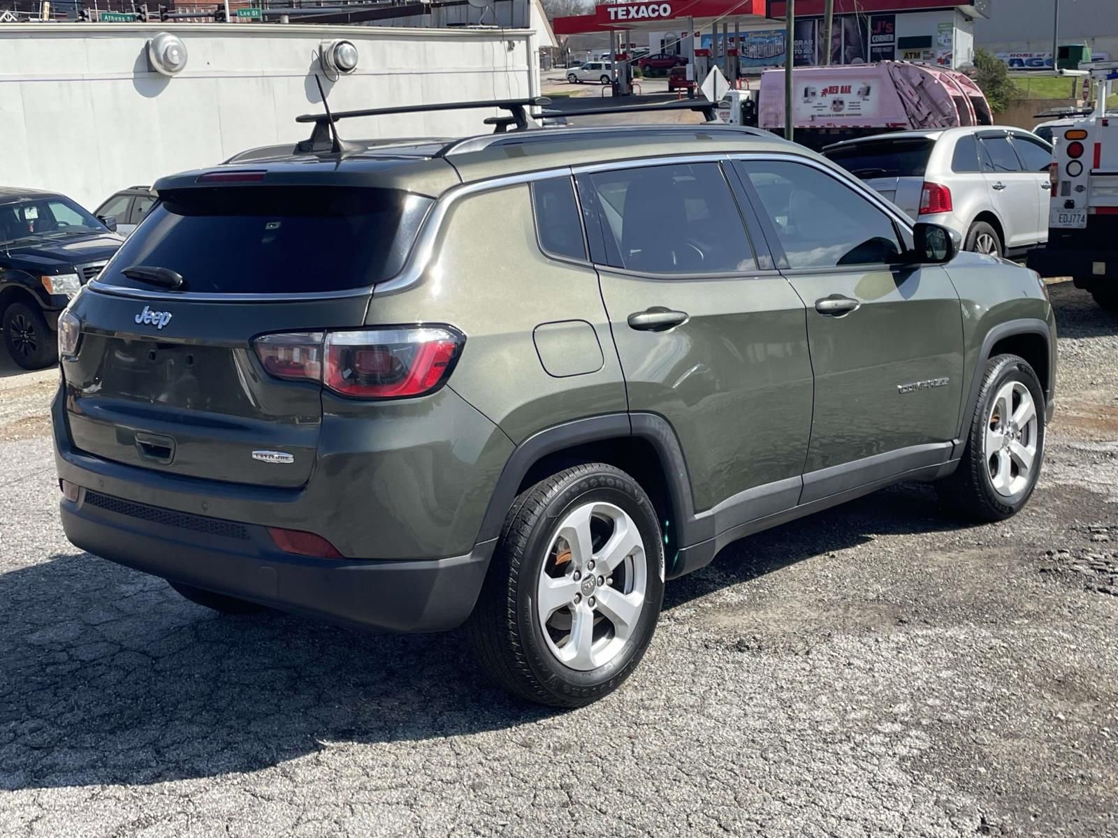 Used 2018 Jeep Compass Latitude w/ Popular Equipment Group image 5