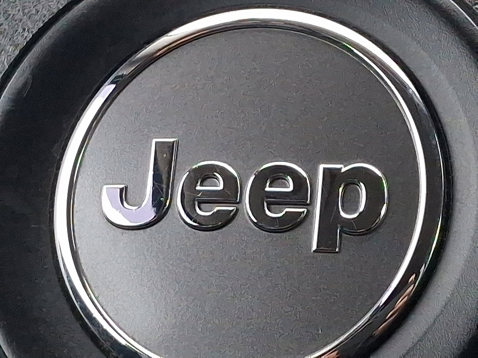 Used 2017 Jeep Cherokee Latitude w/ Cold Weather Group image 31