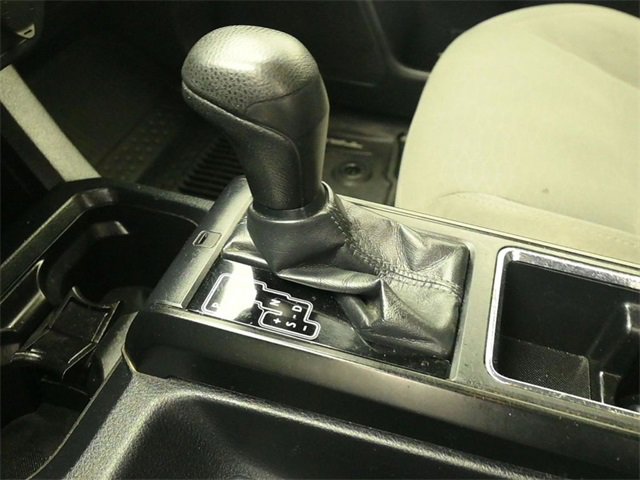 Used 2018 Toyota Tacoma SR image 19