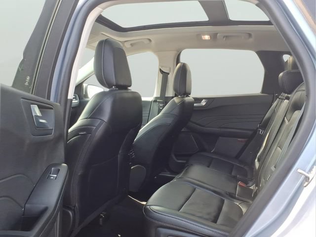 Certified 2022 Ford Escape Titanium AWD/4WD image 14