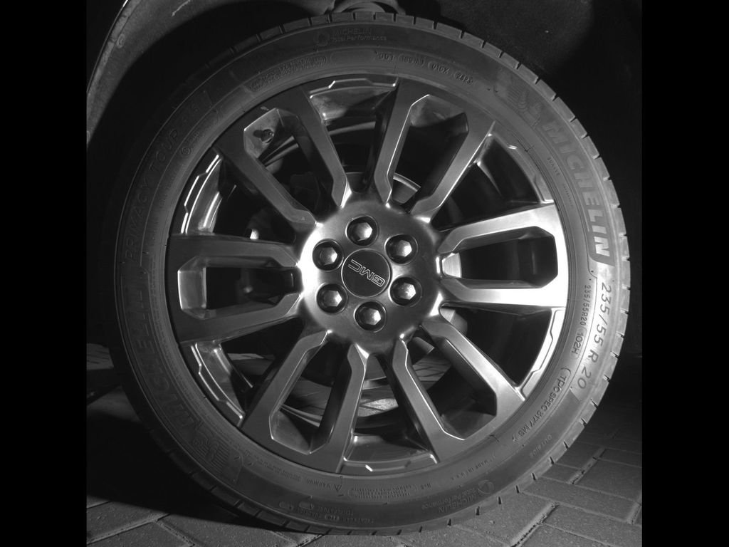 Used 2023 GMC Acadia Denali w/ Black Diamond Edition FWD image 9