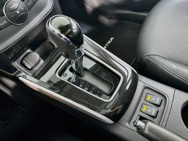 Used 2019 Nissan Sentra SL FWD image 30