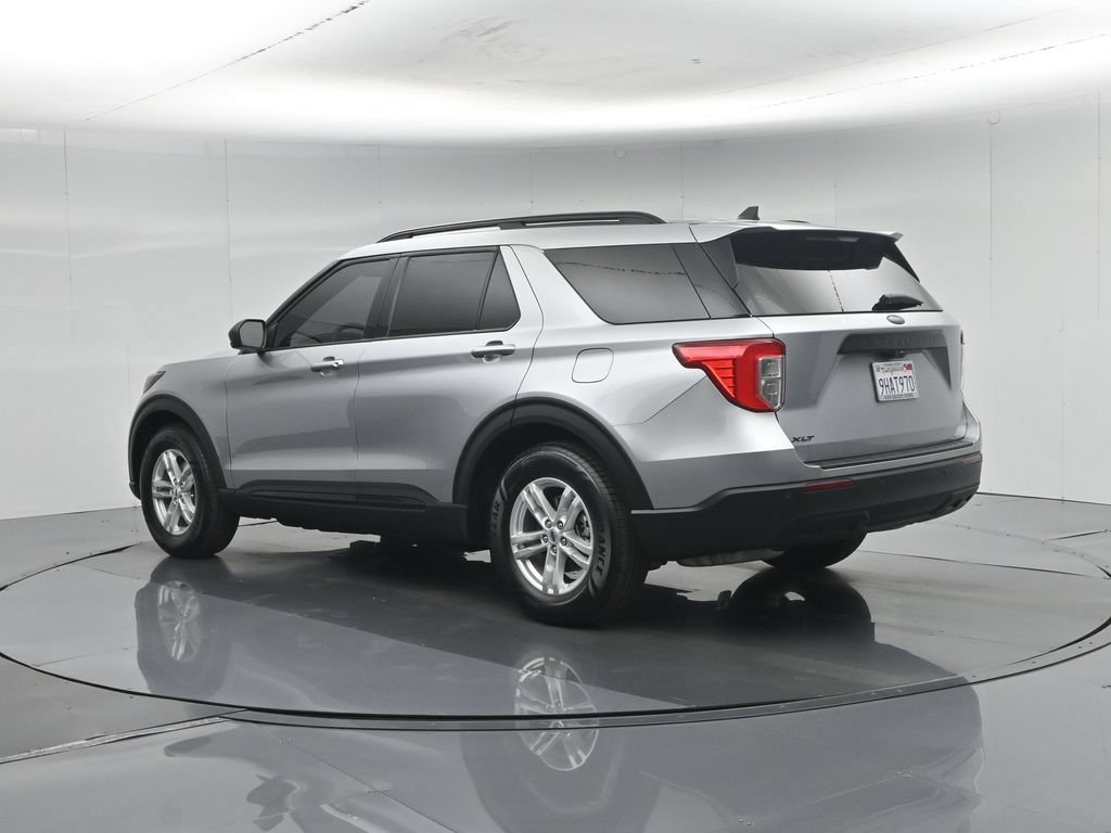 Certified 2023 Ford Explorer XLT RWD image 7
