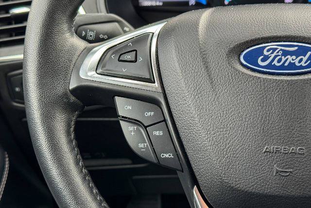 Certified 2022 Ford Edge Titanium AWD/4WD image 31