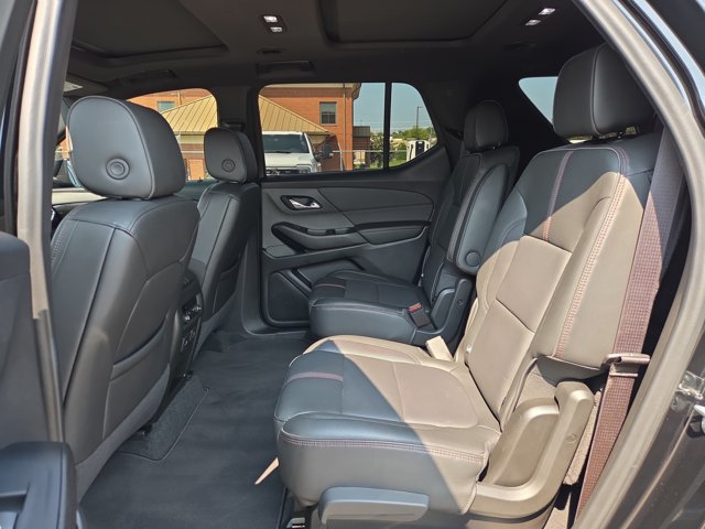 Used 2023 Chevrolet Traverse RS AWD/4WD image 11