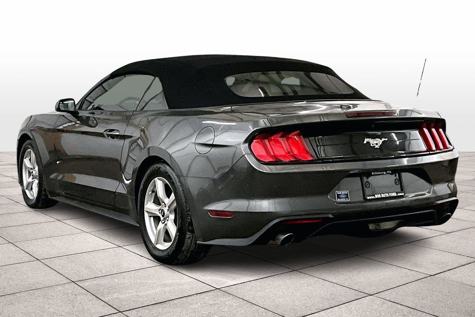 Certified 2019 Ford Mustang Convertible image 4