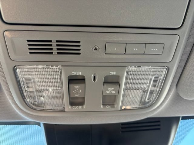 Used 2021 Honda CR-V Touring image 34