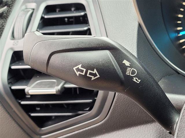 Certified 2019 Ford Escape SE FWD image 18