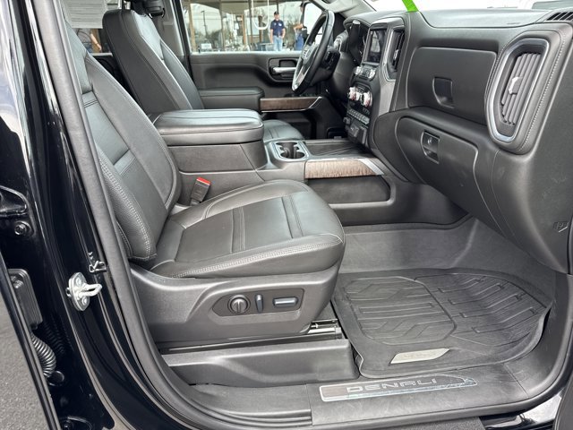 Used 2023 GMC Sierra 3500 Denali w/ Denali Ultimate Package AWD/4WD image 13