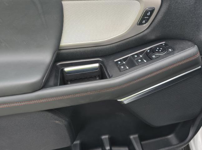 Certified 2025 Ford Expedition Active image 15