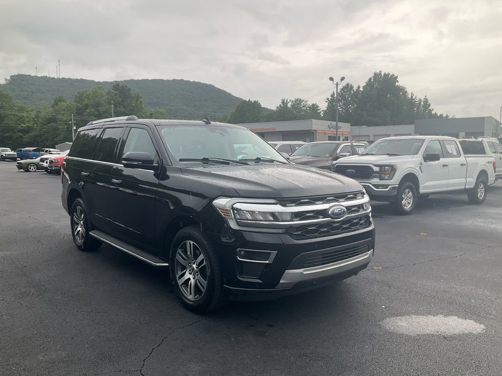 Certified 2023 Ford Expedition Limited RWD image 3