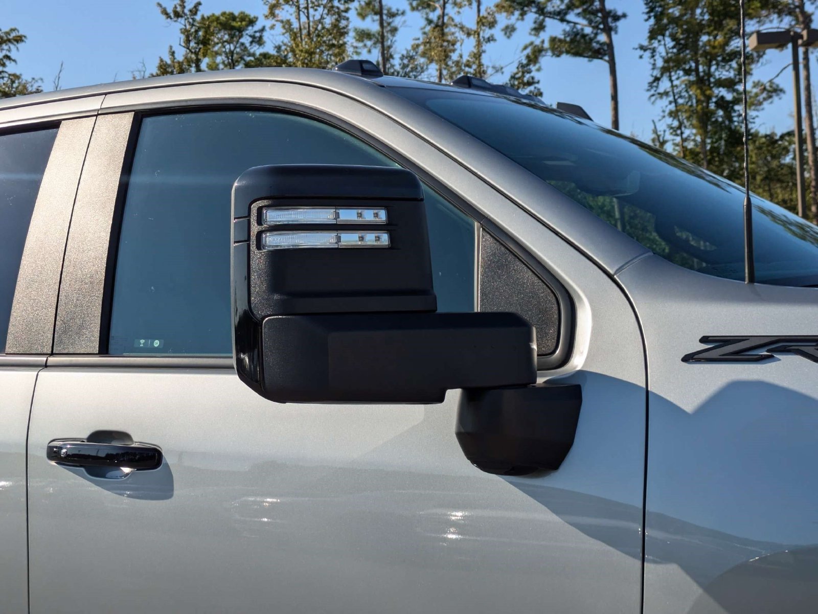Used 2025 Chevrolet Silverado 2500 ZR2 w/ Technology Package AWD/4WD image 12