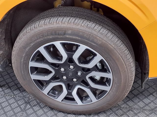 Certified 2022 Ford Maverick Lariat w/ Lariat Luxury Package AWD/4WD image 28