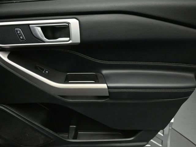 Certified 2022 Ford Explorer XLT w/ Equipment Group 202A image 46