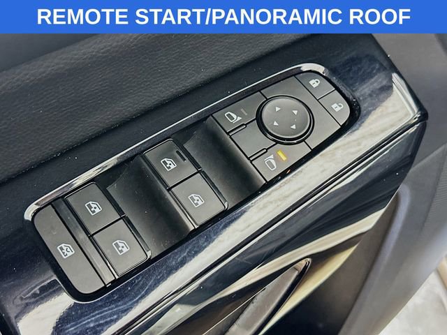 Used 2022 Nissan Pathfinder SV w/ SV Premium Package image 13