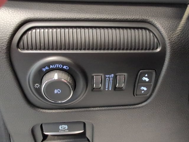Used 2023 Jeep Wagoneer Series II AWD/4WD image 16