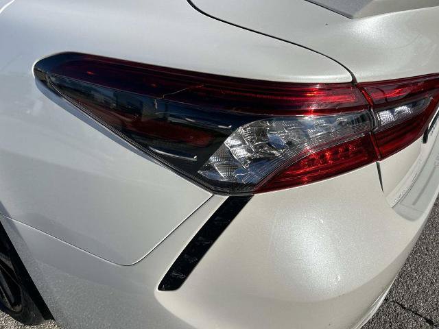 Used 2022 Toyota Camry XSE FWD image 11