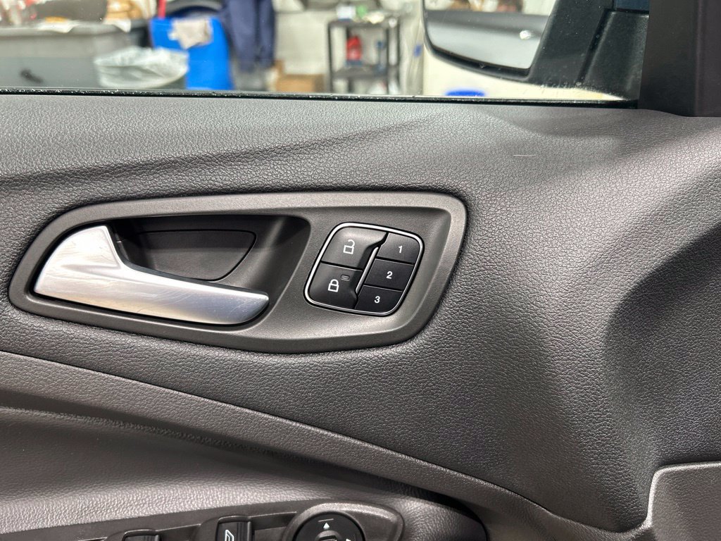 Certified 2018 Ford Escape Titanium AWD/4WD image 15