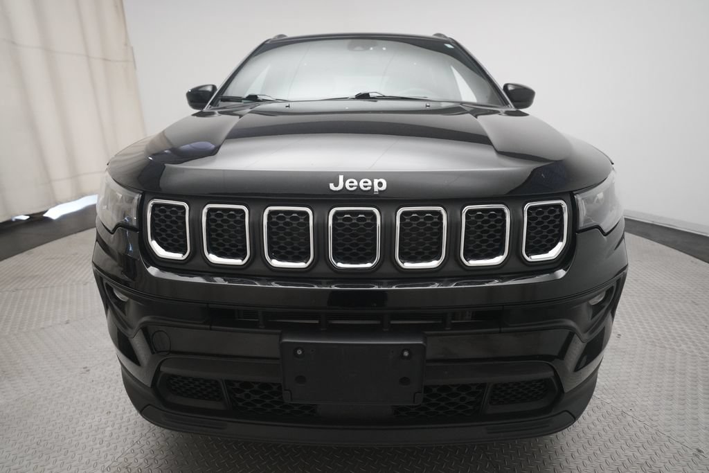 Used 2024 Jeep Compass Latitude AWD/4WD image 21