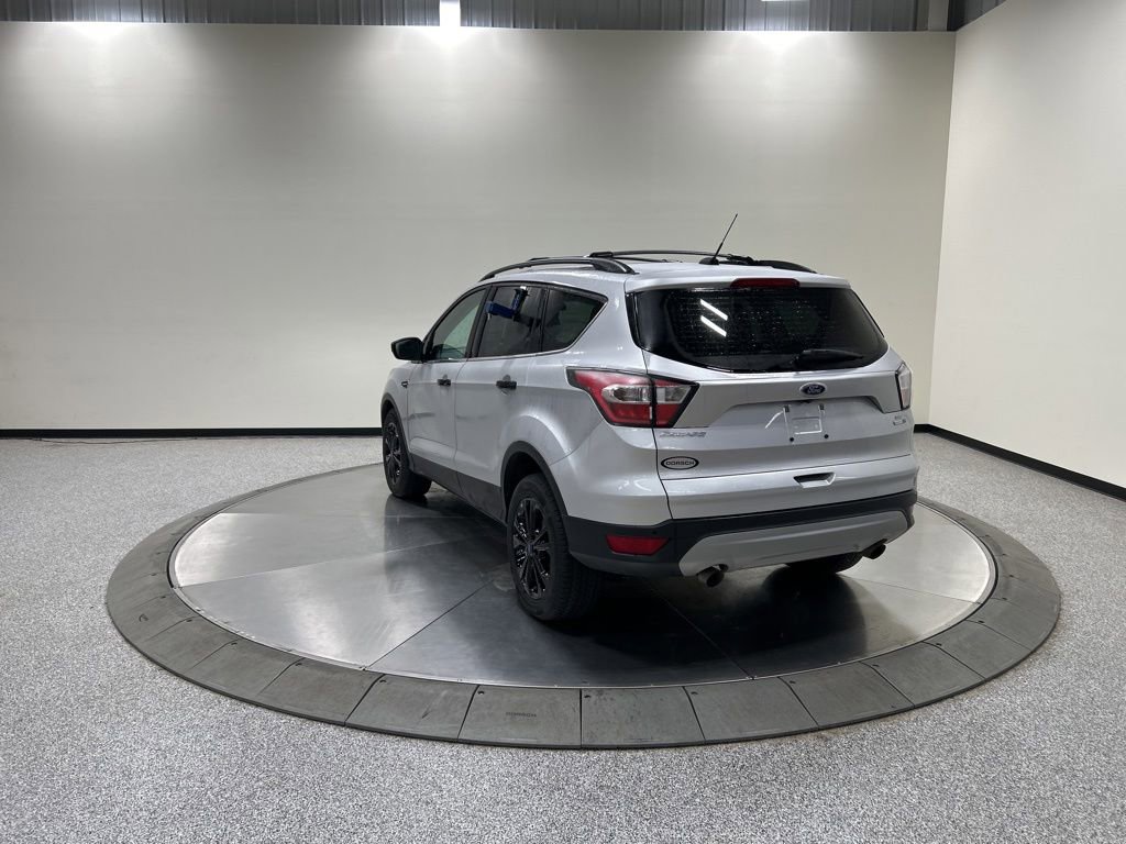 Certified 2017 Ford Escape SE w/ Equipment Group 201A AWD/4WD image 9