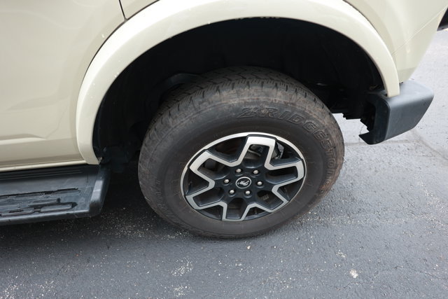 Certified 2025 Ford Bronco Outer Banks AWD/4WD image 8