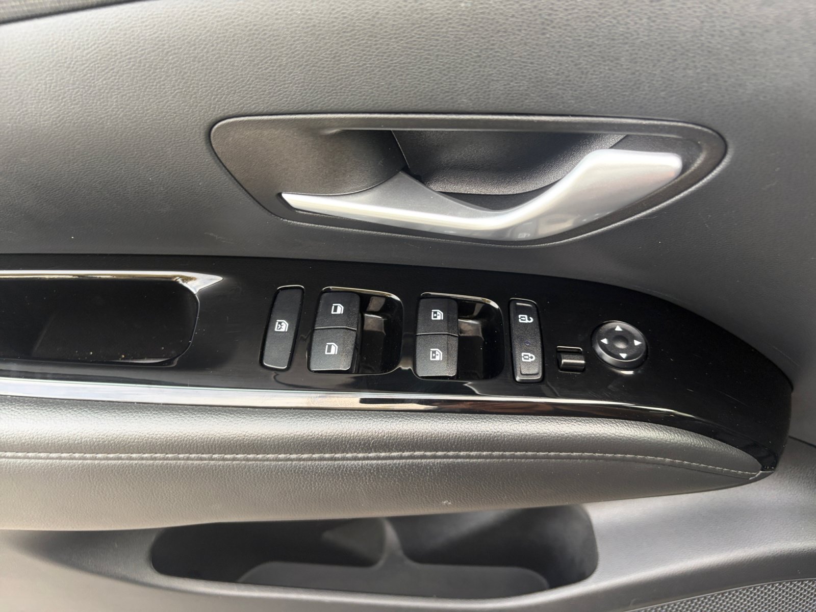 Used 2023 Hyundai Tucson Limited AWD/4WD image 23